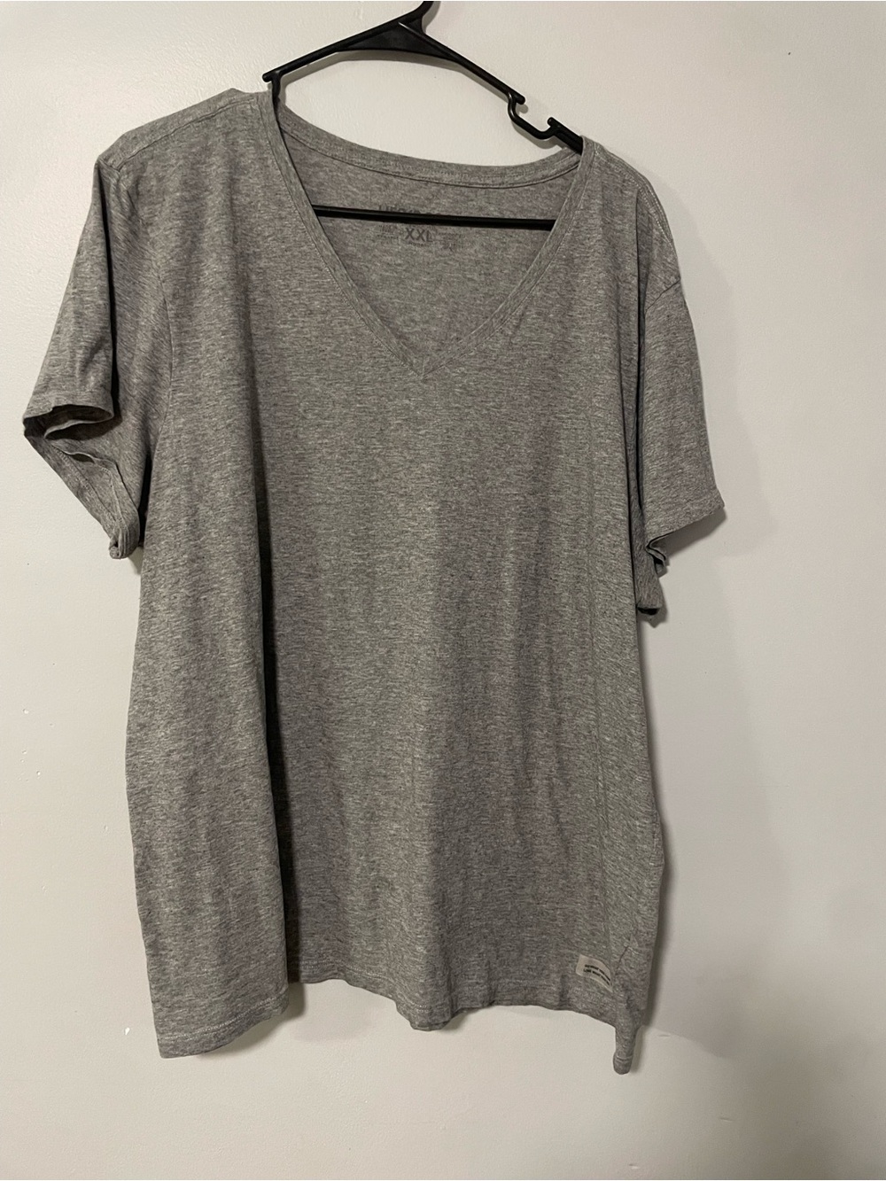 Life Is Good Women's Short Sleeve V-Neck Tee - Gray